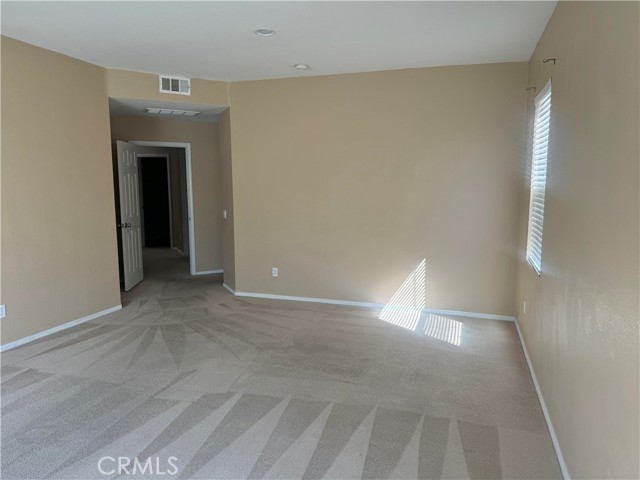 Detail Gallery Image 11 of 15 For 14063 Silverweed St, Hesperia,  CA 92344 - 5 Beds | 2/1 Baths