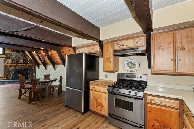 Detail Gallery Image 13 of 70 For 28938 Mammoth Dr, Lake Arrowhead,  CA 92352 - 3 Beds | 2/1 Baths