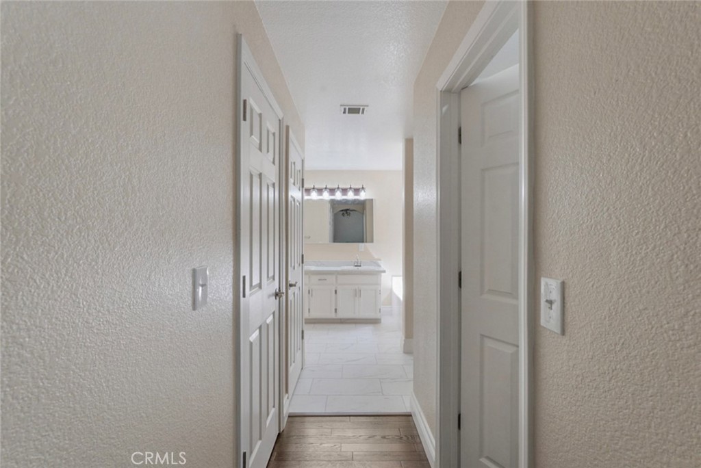 MLS #MC25217549 image #25