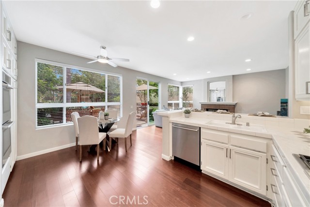 Detail Gallery Image 12 of 59 For 35 Rimani Dr, Mission Viejo,  CA 92692 - 4 Beds | 3 Baths