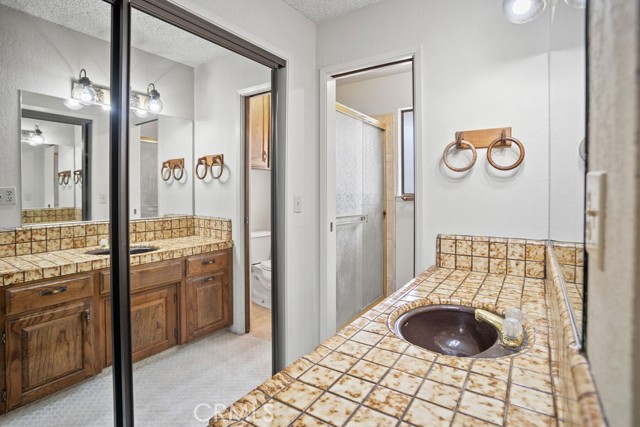 Image 25 of 40 For 1184 Farmland Avenue