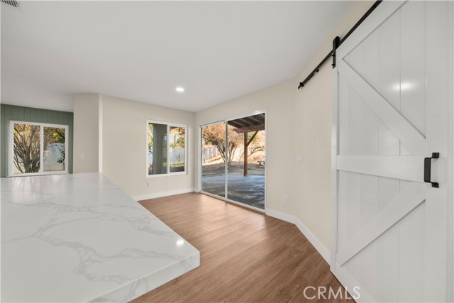 31832 Poole Court, Temecula CA: https://media.crmls.org/medias/542c9cb7-4b16-4ced-b2cb-123b9e5d25ef.jpg