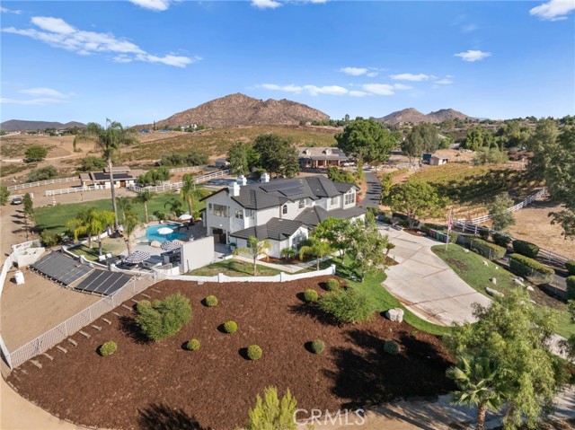 Detail Gallery Image 1 of 75 For 38901 Avenida Arriba, Temecula,  CA 92592 - 6 Beds | 5/1 Baths