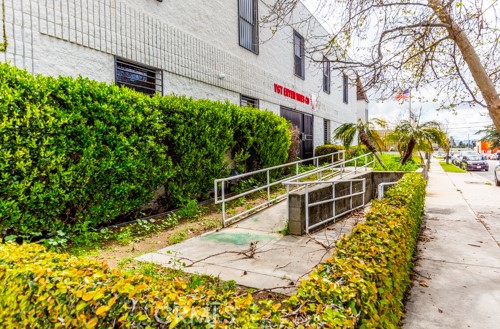 8816 Baird Avenue, Northridge (los Angeles), CA, 91324 8816 Baird Avenue, Northridge (los Angeles), CA, 91324
