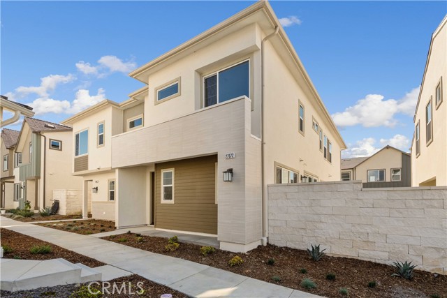 Detail Gallery Image 1 of 10 For 27672 Ensemble Pl, Valencia,  CA 91381 - 3 Beds | 2/1 Baths
