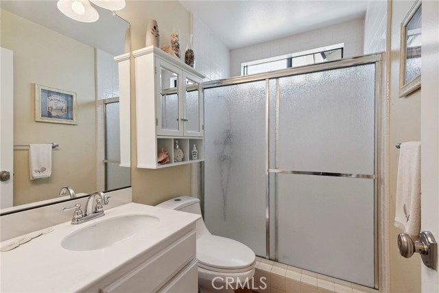 Detail Gallery Image 19 of 39 For 1355 Knoll Dr, Oceanside,  CA 92054 - 4 Beds | 3 Baths