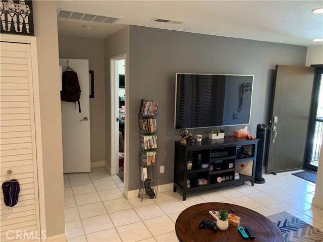 Image 11 for 685 Ashurst CT #113
