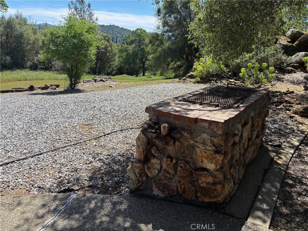 https://media.crmls.org/medias/5430b727-c0c9-4055-a49a-c052d6f38b77.jpg?preset=X-Large