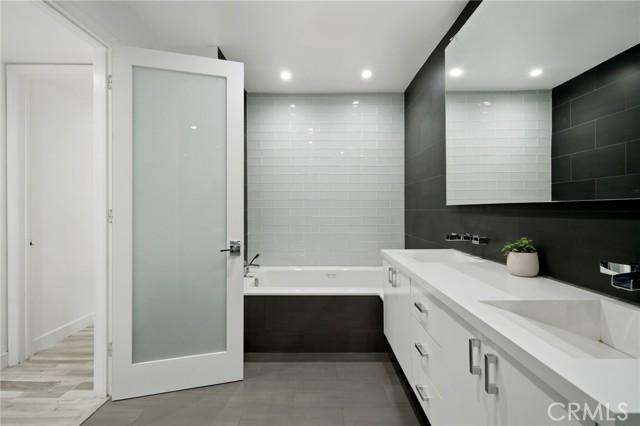 Detail Gallery Image 22 of 36 For 1277 S S Beverly Glen Blvd #107, Los Angeles,  CA 90024 - 2 Beds | 2 Baths