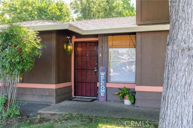 Detail Gallery Image 4 of 48 For 465 Waterford Dr, Chico,  CA 95973 - 5 Beds | 3 Baths