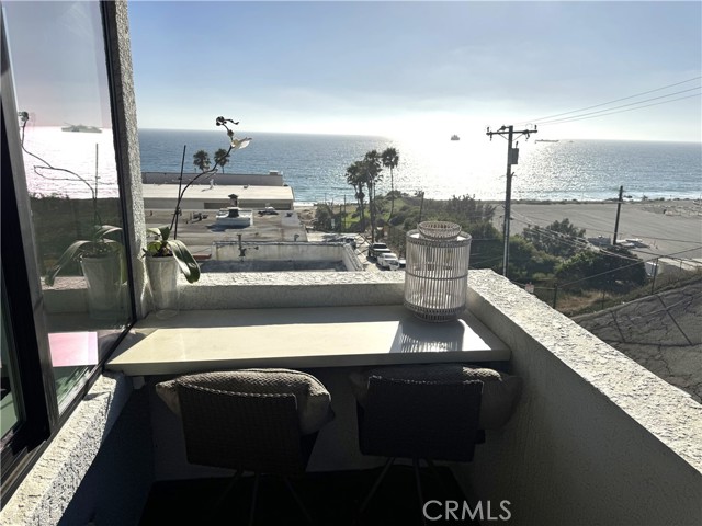 208 45th Street, Manhattan Beach CA: https://media.crmls.org/medias/54330c2b-6013-4628-95fd-896888d117fe.jpg