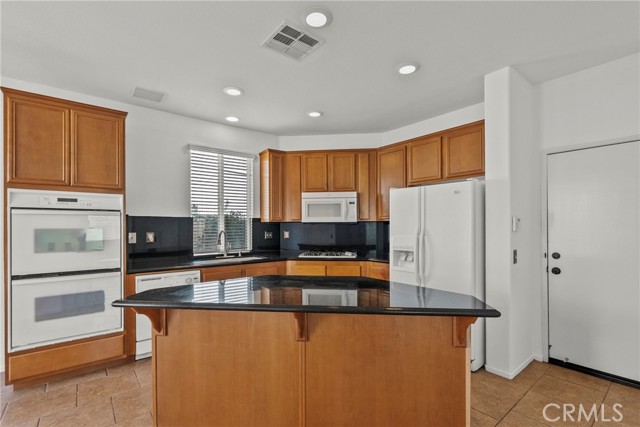 29513 Blake Way, Canyon Country CA: https://media.crmls.org/medias/5433dbfb-3ea9-4d03-91cb-ece8bb518174.jpg