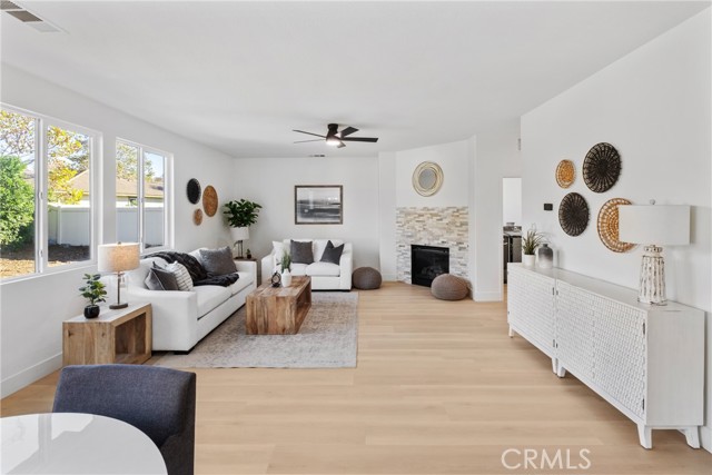 Detail Gallery Image 16 of 63 For 6936 Estonian, Corona,  CA 92880 - 4 Beds | 2/1 Baths