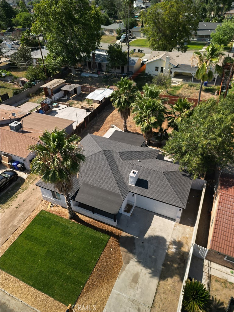 https://media.crmls.org/medias/5434d4b6-ddca-4032-871b-2939940e2b24.jpg?preset=X-Large