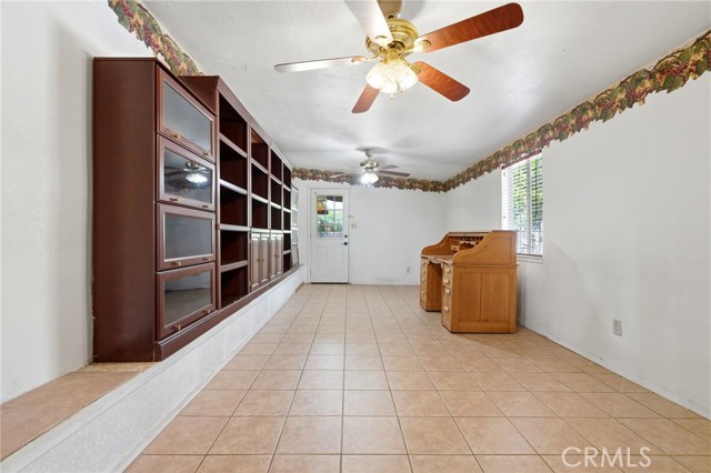 Detail Gallery Image 32 of 68 For 24053 Road 212, Lindsay,  CA 93247 - 3 Beds | 2 Baths