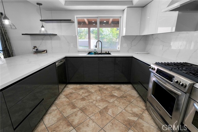 18343 Cocopah Court, Apple Valley CA: https://media.crmls.org/medias/543603d7-14c2-47e7-afd1-d49aa14166ef.jpg