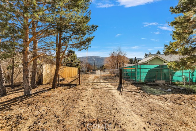 Detail Gallery Image 67 of 75 For 752 Central Ln, Big Bear City,  CA 92314 - 4 Beds | 2/1 Baths