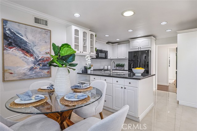 Detail Gallery Image 15 of 65 For 110 Hilltop Cir, Rancho Palos Verdes,  CA 90275 - 2 Beds | 2 Baths