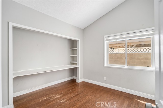 44220 Fig Avenue, Lancaster CA: https://media.crmls.org/medias/543849bc-c75f-43a1-b5ae-a8079337fc28.jpg