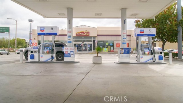 250 Atlantic Boulevard, East Los Angeles CA: https://media.crmls.org/medias/5438664c-04d6-45ae-970f-82b214803b91.jpg