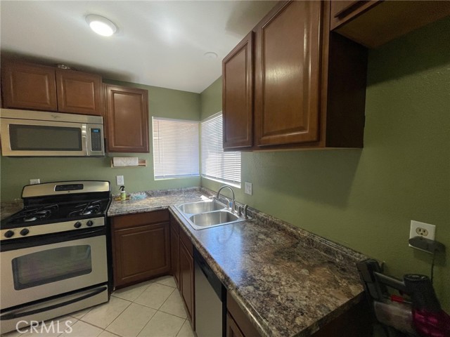 Detail Gallery Image 3 of 13 For 25667 Leah Ln, Menifee,  CA 92586 - 2 Beds | 1 Baths