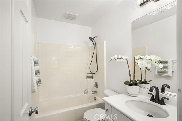 Detail Gallery Image 31 of 54 For 1512 Valencia Ave, Tustin,  CA 92782 - 2 Beds | 2/1 Baths