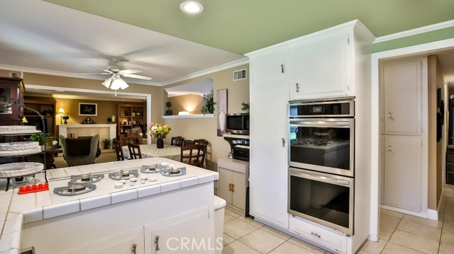Detail Gallery Image 10 of 25 For 17819 Bay St, Fountain Valley,  CA 92708 - 4 Beds | 2/1 Baths