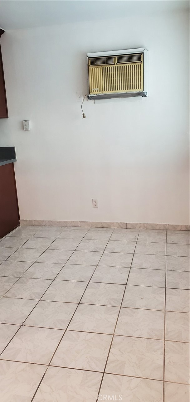 https://media.crmls.org/medias/543a9e5a-57fb-4497-b125-84365ab64be1.jpg?preset=X-Large