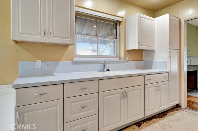 Detail Gallery Image 11 of 26 For 501 S Lake St, Burbank,  CA 91502 - 2 Beds | 1 Baths