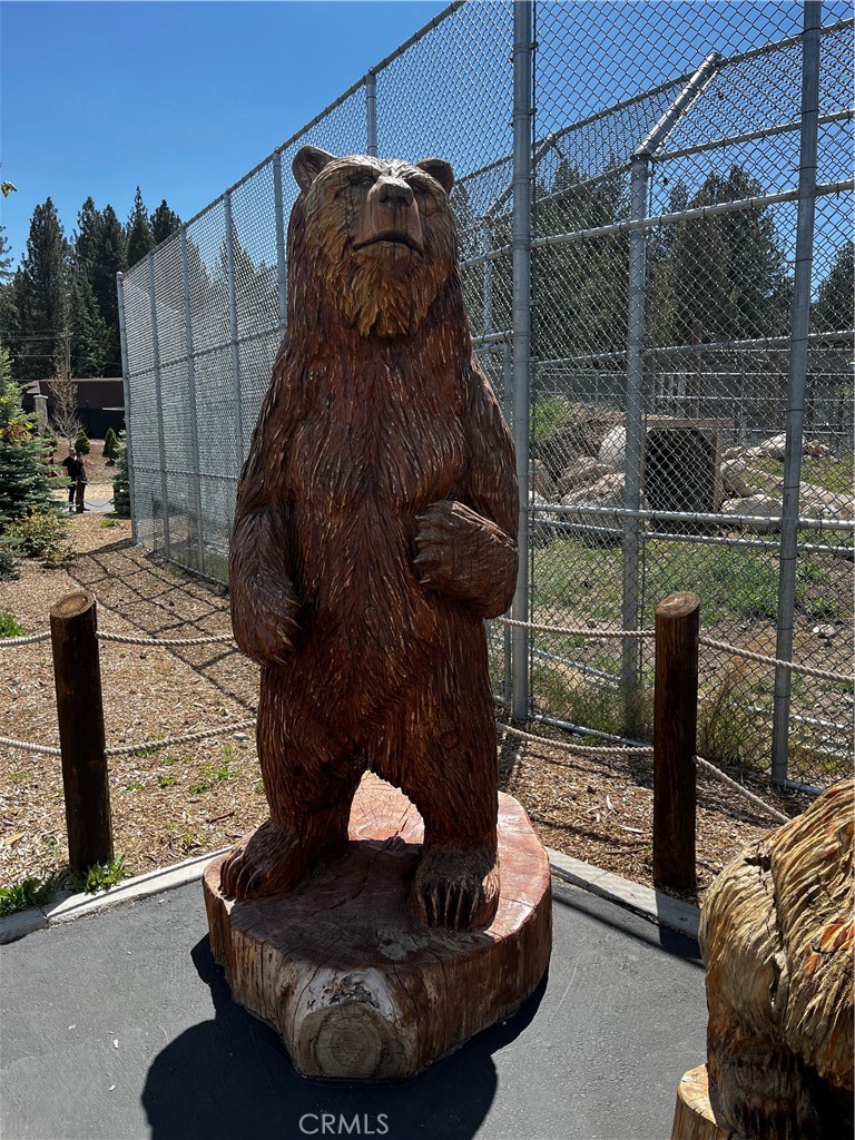https://media.crmls.org/medias/543bf9b9-ca67-496e-90ae-7bea710f35d4.jpg?preset=X-Large