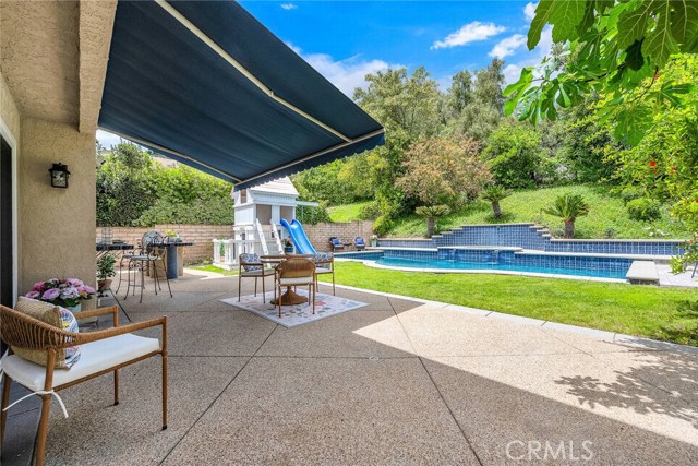 Detail Gallery Image 22 of 37 For 24441 Indian Hill Ln, West Hills,  CA 91307 - 3 Beds | 3 Baths