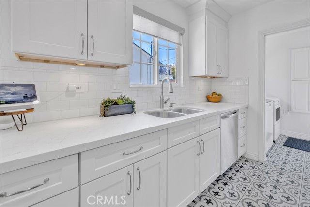 3743 N Studebaker Road, Long Beach CA: https://media.crmls.org/medias/543d9618-f21e-42ae-aec5-c51de89cae9e.jpg