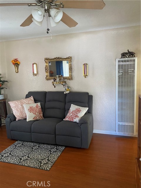 Detail Gallery Image 11 of 39 For 4534 Amber Pl, Los Angeles,  CA 90032 - 2 Beds | 1 Baths