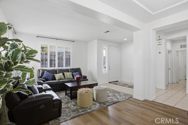 Detail Gallery Image 8 of 59 For 6865 Hop Clover, Corona,  CA 92880 - 5 Beds | 4 Baths