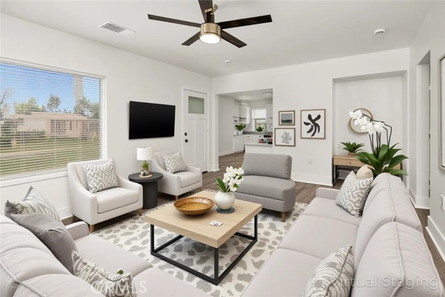 Detail Gallery Image 5 of 17 For 309 S Myrtle, Bakersfield,  CA 93304 - 3 Beds | 1 Baths