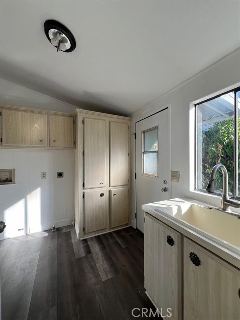 Detail Gallery Image 17 of 26 For 320 N Park Vista St #177,  Anaheim,  CA 92806 - 3 Beds | 2 Baths