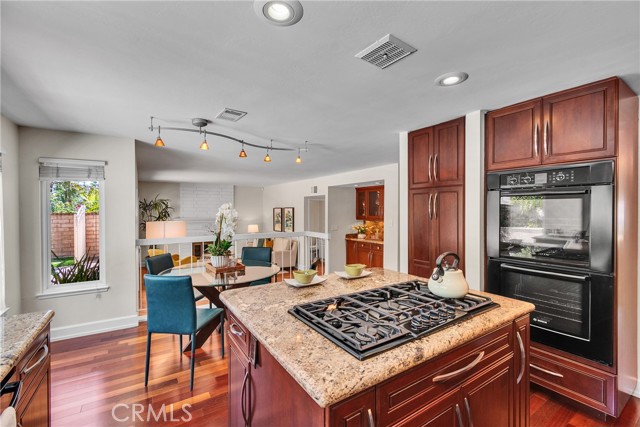 4 E Trenton, Irvine CA: https://media.crmls.org/medias/54405452-42d8-4a6f-aa0b-57b5b1632214.jpg