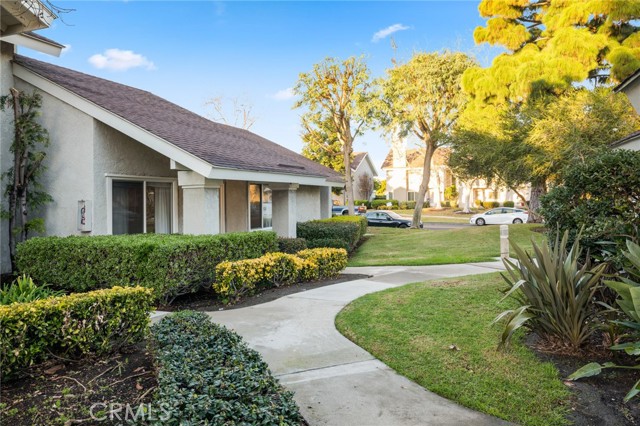 Detail Gallery Image 2 of 20 For 3 Mirror #40,  Irvine,  CA 92604 - 3 Beds | 2 Baths