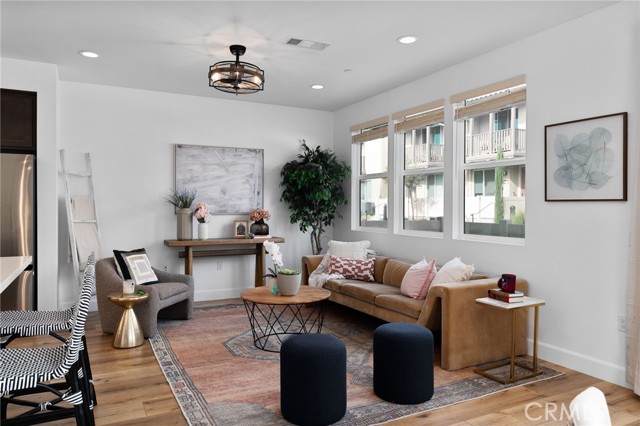 Detail Gallery Image 12 of 37 For 39438 Corvina, Temecula,  CA 92591 - 4 Beds | 2/1 Baths