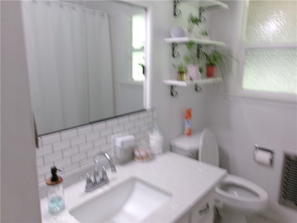 https://media.crmls.org/medias/54417734-3fd0-4ae1-a8dc-9529ac8da079.jpg?preset=X-Large