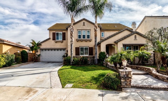 8052 River Bluffs Ln, Eastvale, CA 92880