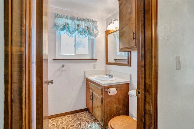 Detail Gallery Image 23 of 24 For 33079 Ridge Rd, Arrowbear,  CA 92382 - 2 Beds | 1/1 Baths