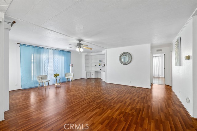 1919 W Coronet Avenue, Anaheim CA: https://media.crmls.org/medias/544289a8-bbd2-4bff-97f2-ef926429d3e3.jpg
