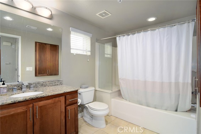 Detail Gallery Image 14 of 31 For 21301 Erwin St #343,  Woodland Hills,  CA 91367 - 2 Beds | 2 Baths