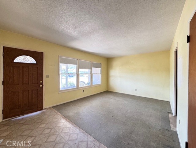 Detail Gallery Image 3 of 22 For 5651 Babb Ave, Riverside,  CA 92503 - 3 Beds | 1/1 Baths