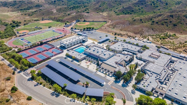 11 Spring View Way, Rancho Santa Margarita CA: https://media.crmls.org/medias/54438e23-b68f-4ac0-90eb-c9ddaa57448a.jpg