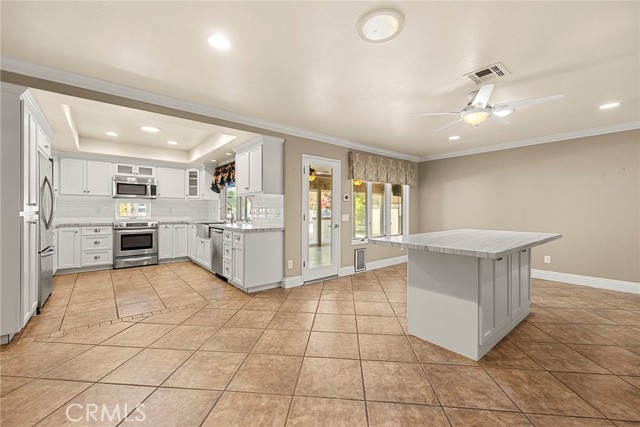 Detail Gallery Image 24 of 40 For 23646 Big Butte Dr, Canyon Lake,  CA 92587 - 3 Beds | 2 Baths