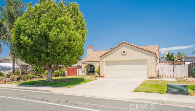 Detail Gallery Image 1 of 42 For 25584 Dracaea Ave, Moreno Valley,  CA 92553 - 3 Beds | 2 Baths