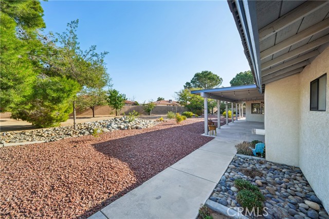 13319 Waco Ln, Apple Valley CA: https://media.crmls.org/medias/544528ed-4147-495b-84c8-54a98669df60.jpg