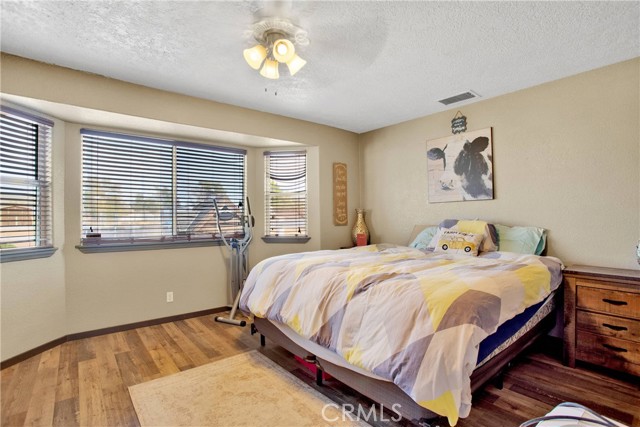 Detail Gallery Image 22 of 55 For 10661 Blackfoot Rd, Apple Valley,  CA 92308 - 3 Beds | 2 Baths